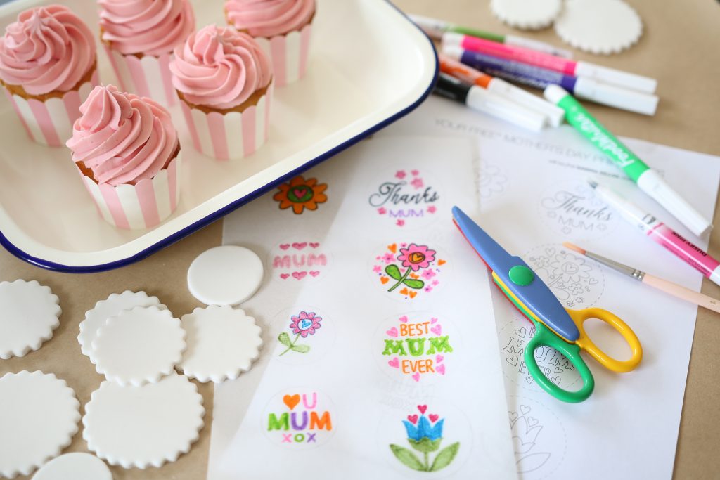 DIY Edible Cupcake Toppers - SANDRA DILLON DESIGN